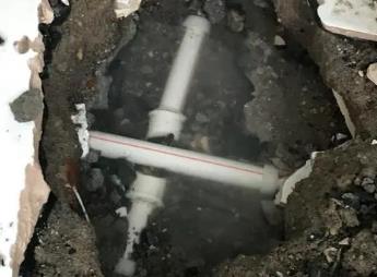 西乌珠穆沁阳台漏水维修公司为您分享楼上楼下漏水怎么处理